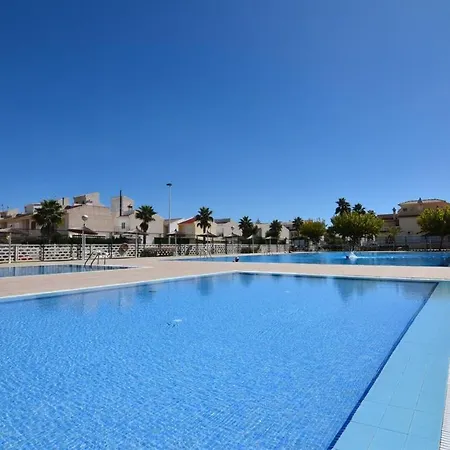 Preciosa Vivienda Unifamiliar גראן אלקנט
