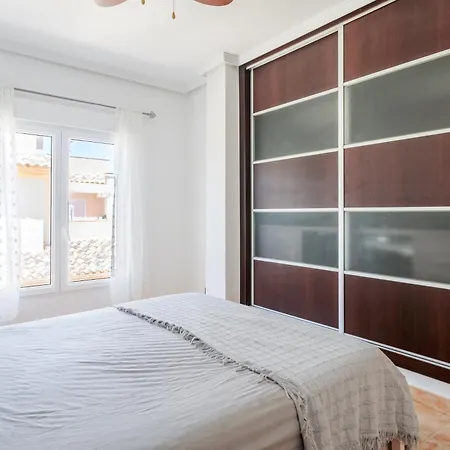 Preciosa Vivienda Unifamiliar * גראן אלקנט